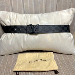 Louis Vuitton  Black/Gray Damier Belt M9808 90/36